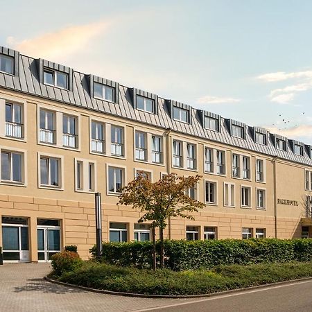 Parkhotel Landau 랜다우인더펠즈 외부 사진